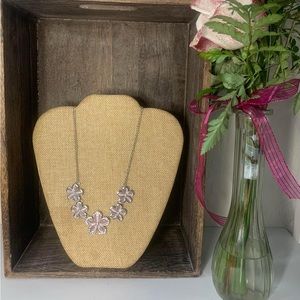 Flower Necklace Light Pink